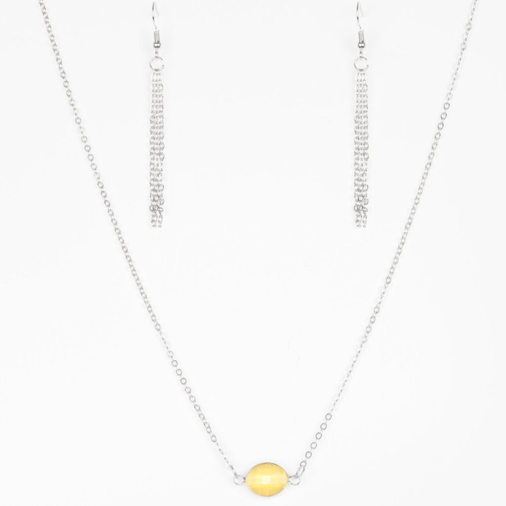 💥3/$15💥 Fashionably Fantabulous Yellow Necklace